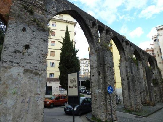 La Casa Di Alice Panzió Salerno Kültér fotó